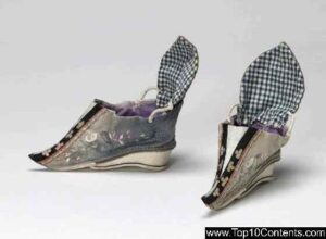 Top 10 Most Bizarre Fashion Trends in History